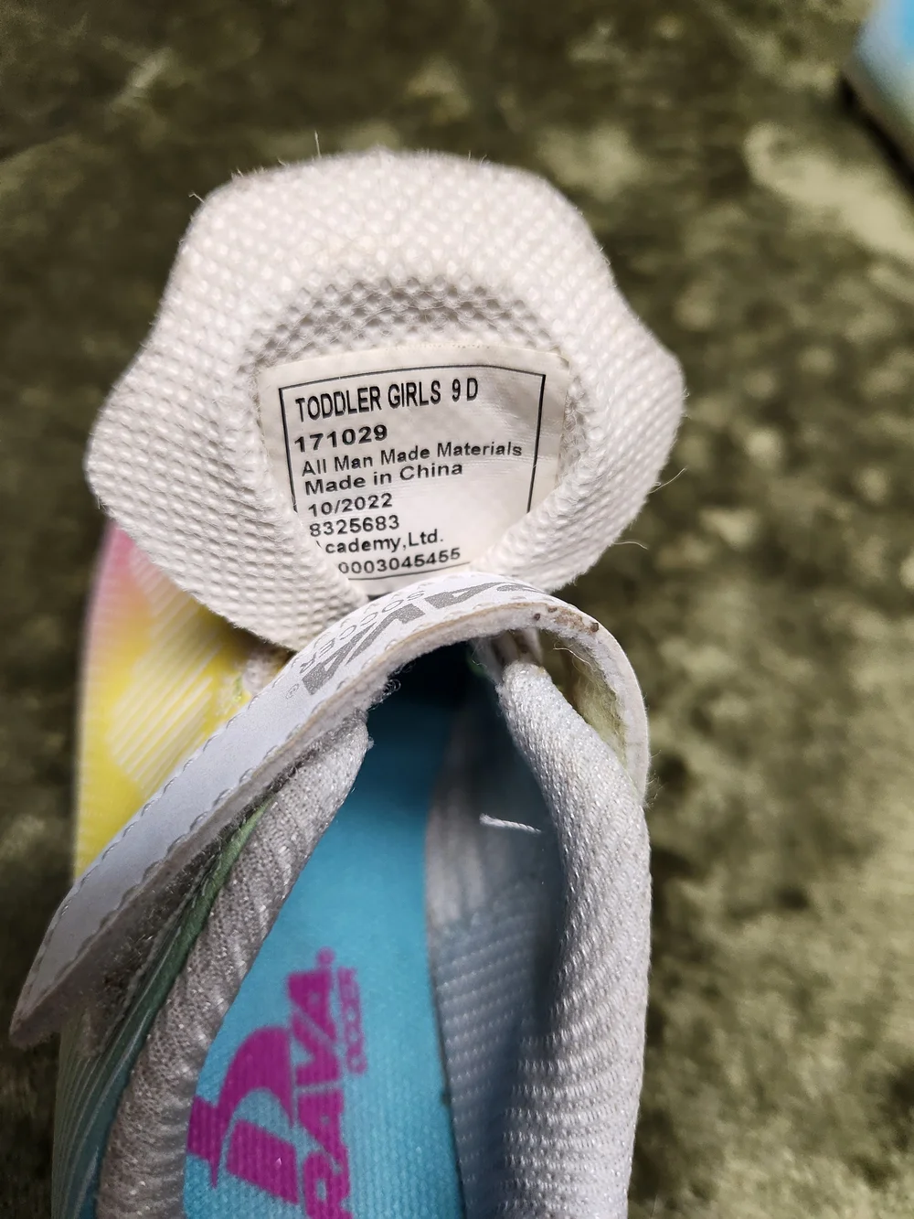 Brava Kids' Pink & Yellow Gradient Soccer Sneakers